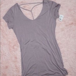 V-neck T-shirt NWT *NEVER WORN*